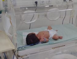 Sesosok Bayi Ditemukan Terbungkus Plastik di Pantai Rembang